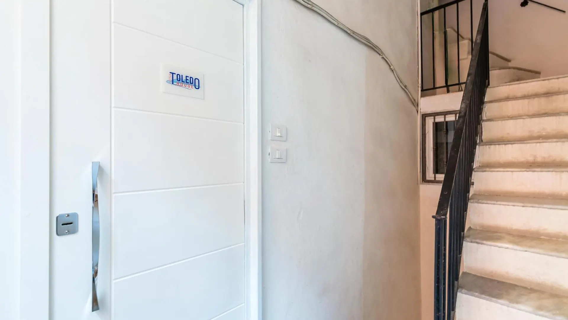 Toledo House Apartments Napoli İtalya