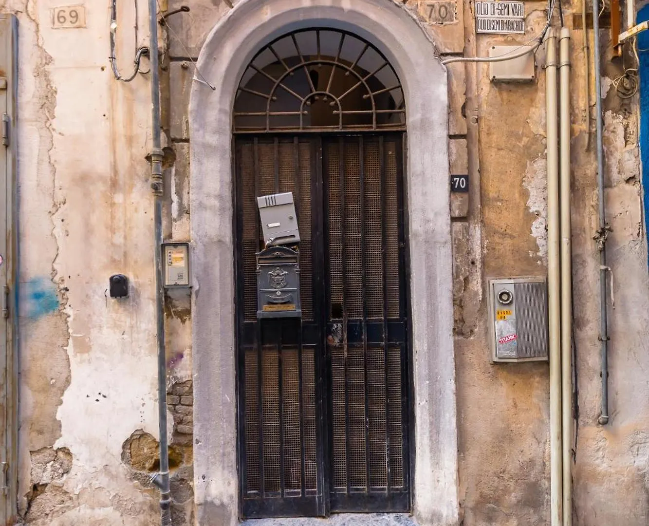 Toledo House Apartments ナポリ イタリア